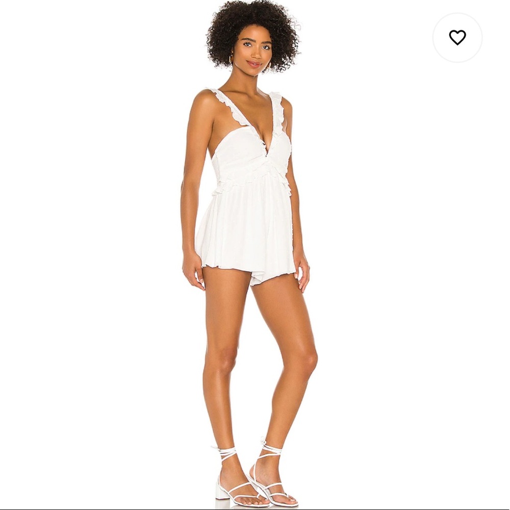Tularosa Hollis Ruffle Romper in White Small NWT - Picture 2 of 10